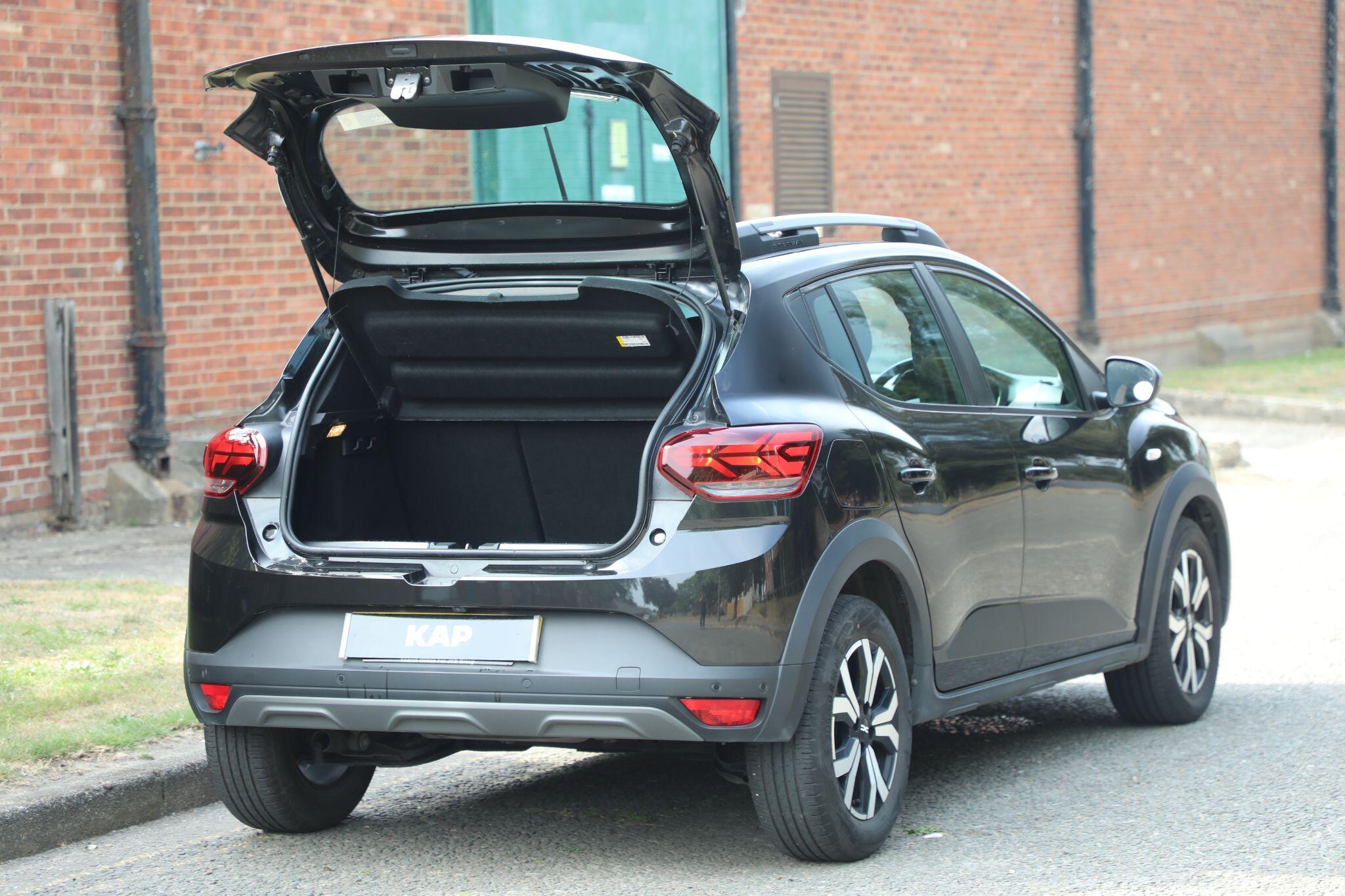 Large vehicle image